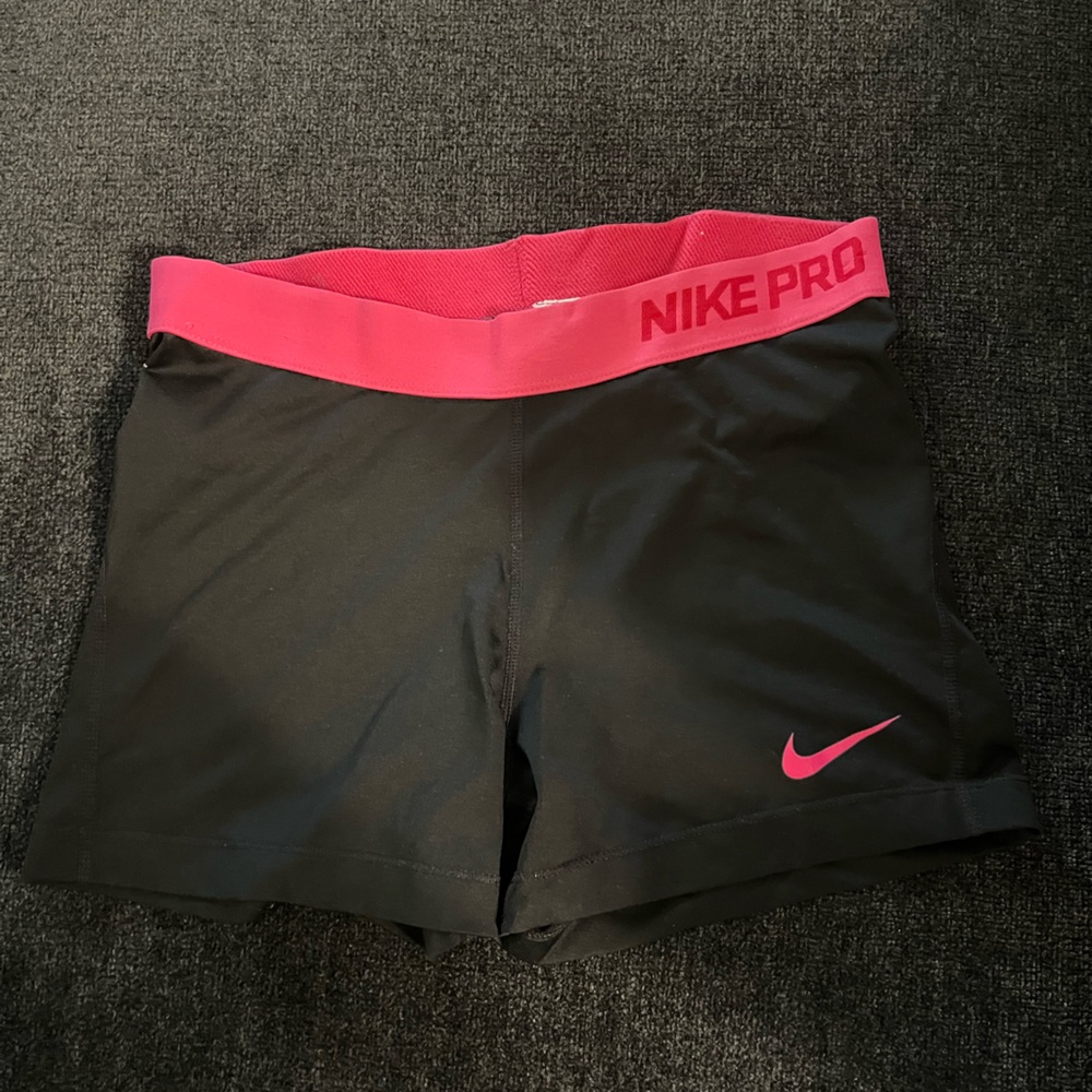 Women’s Nike pro shorts